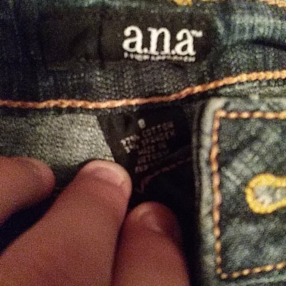 Jeans - Picture 2 of 3